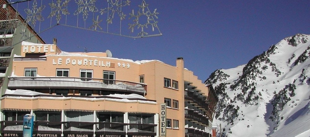 Hôtel Le Pourteilh, 巴涅尔德比戈尔 — 照片 1