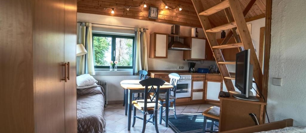 Hof Marienberg, 56340 Osterspai, Deutschland Wanderhütte, 坎普-博恩霍芬 — 照片 1
