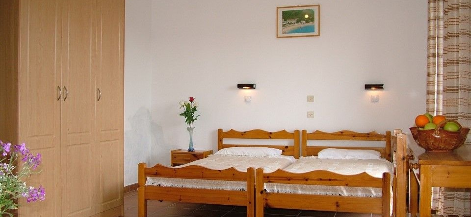 Vlassis Studios, Мессонги — фото 1