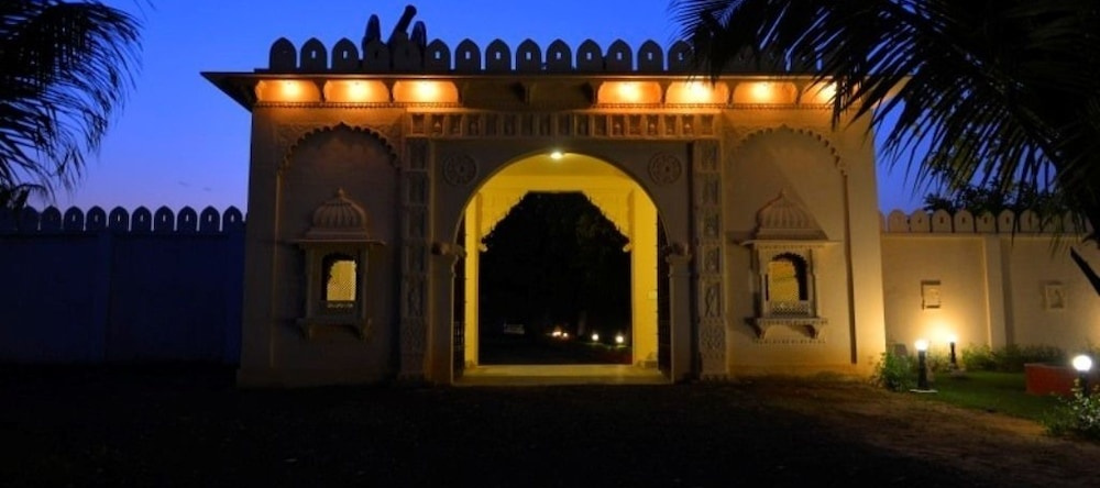 Champaner Heritage Resort, Павагадх — фото 1