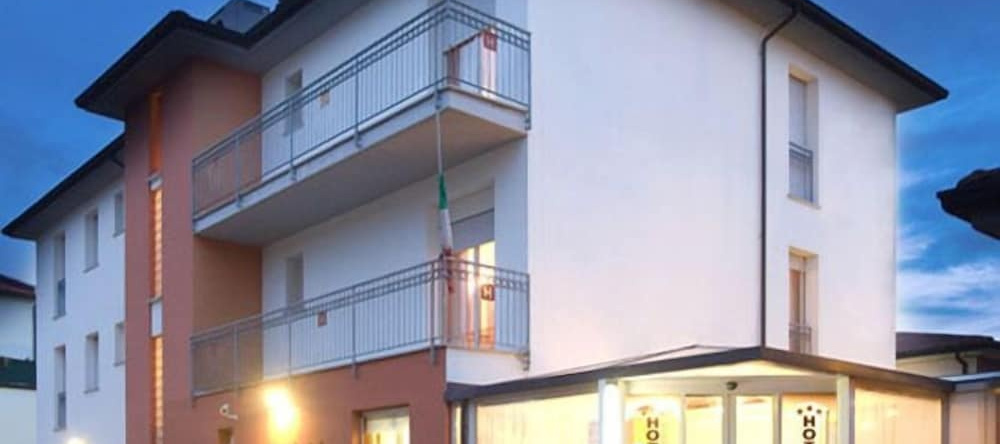 Hotel Gemelli, 巴尼亚卡瓦洛 — 照片 1