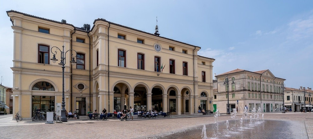 Ballo, Montebelluna — photo 1