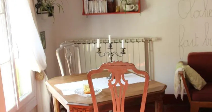 Chambre d'Hôtes La Maison sur la Place., 塞拉斯 — 照片 1