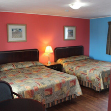 Colonial Motel, Chatham — photo 4