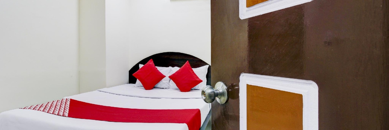 OYO 77180 Sri Vasudha Residency, 哈马姆 — 照片 1