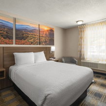 Days Inn by Wyndham Canton, Canton — photo 4