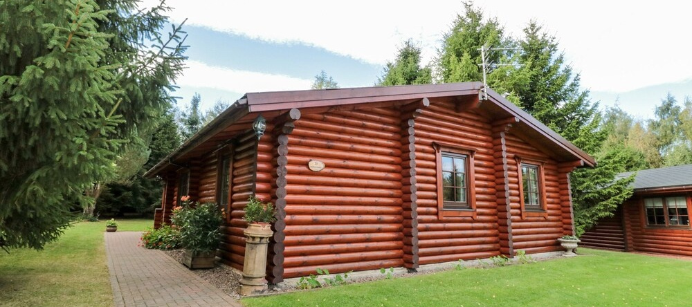 23 Lakeside Drive, Eshott — photo 1