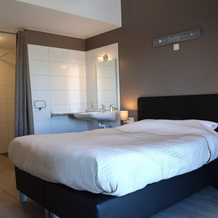 Lovely Holiday Home in Bastogne with Hot Tub, Bastogne — photo 4
