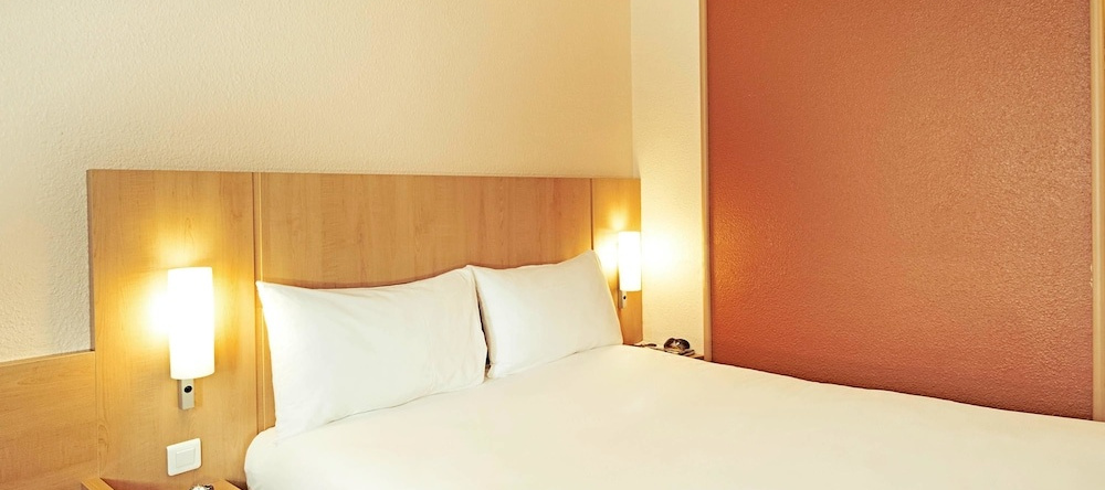 Ibis Chevilly Larue, Шевийи-Ларю — фото 1