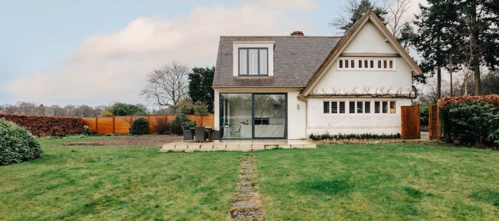 Wisteria House In Buckinghamshire, Marlow — photo 1