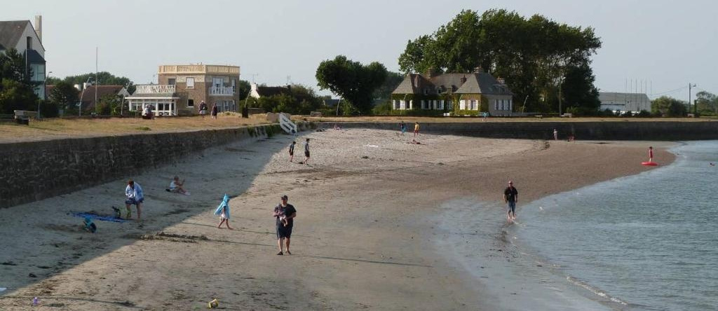 Quai Vauban, Saint-Vaast-la-Hougue — photo 1