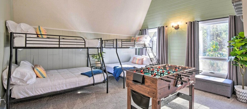 Spacious & Newly Remodeled A-frame w/ 2 Decks, 天空谷 — 照片 1