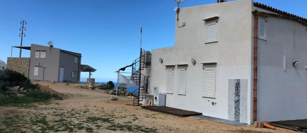 La Finestra sul Mare dello Zingaro, 卡斯泰拉马雷德尔戈尔福 — 照片 1