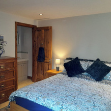Canal-Side 5-Bed Cottage - Sleeps 10, Pet Friendly, Эндон — фото 3