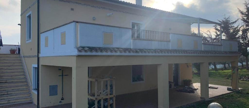 Beautiful Mountain View Home in Castilenti, Castilenti — photo 1