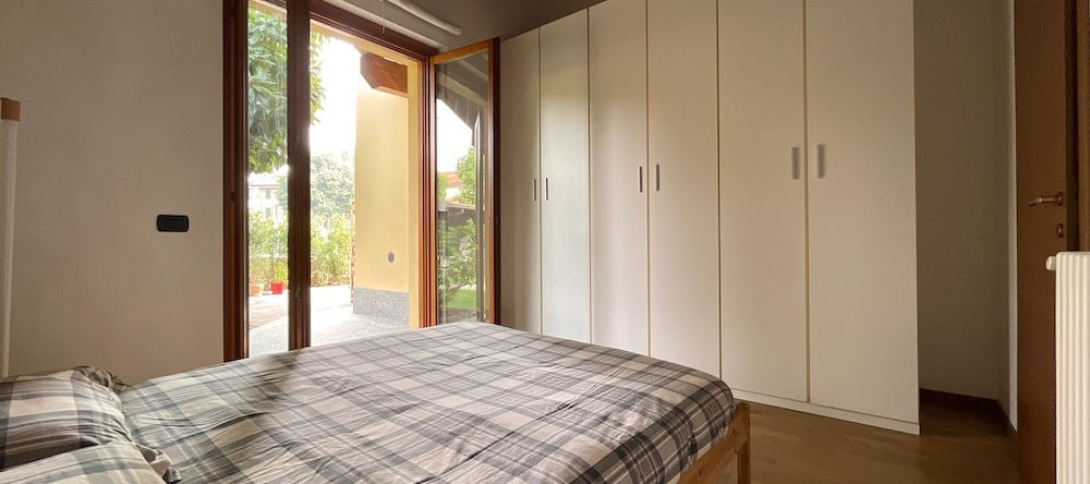 Modern Apartment, Private Garden, 25km From Milan, 塞伦戈 — 照片 1