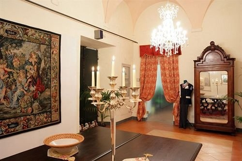 Palazzo Servanzi Confidati, Сан-Северино-Марке — фото 1