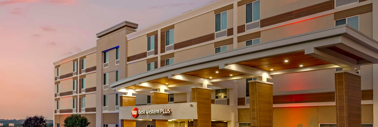 Best Western Plus North Shore Hotel, 丹弗斯 — 照片 1