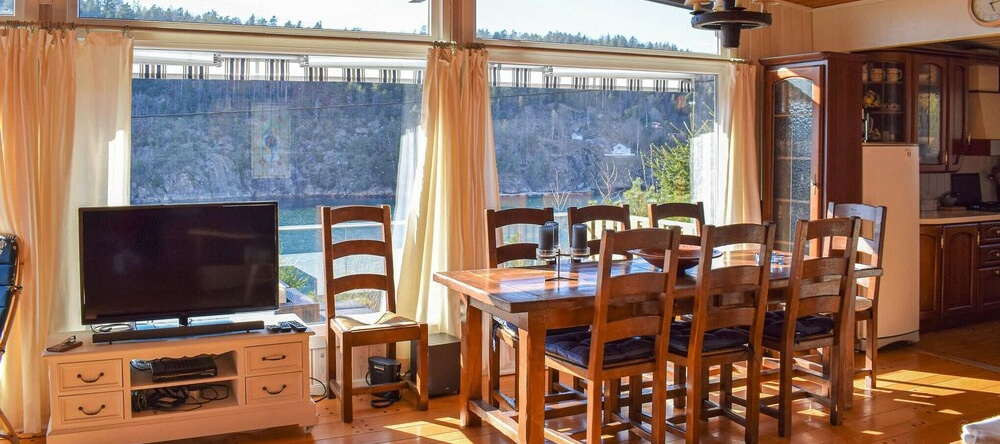 Stunning Home in Drøbak With 3 Bedrooms and Wifi, 弗罗恩 — 照片 1