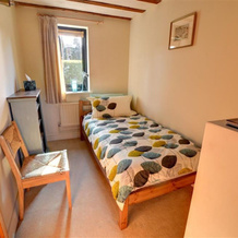 Converted Barn With Excellent Wooden Beams, High Ceiling and a Cosy Terrace, 桑威奇 — 照片 4