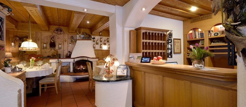 Hotel Almhof, Fuegenberg — photo 1