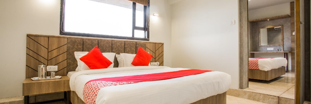 OYO 35932 Hotel Gurukrupa Residency, Neral — photo 1