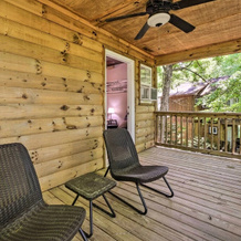 Private Hot Tub, Yard: Pet-friendly Whittier Cabin, Whittier — photo 4
