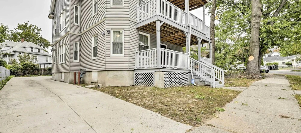 2 Mi to Downtown: Springfield Apt w/ Balcony!, Спрингфилд — 照片 1