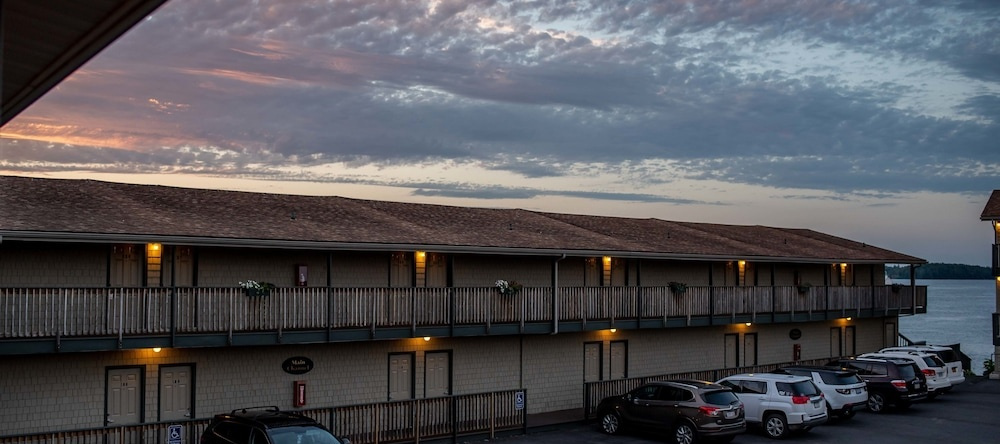 Capt. Thomson's Resort, Alexandria Bay — photo 1