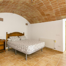 Rustic Holiday Home in Catalonia With Swimming Pool, 利尔斯 — 照片 4