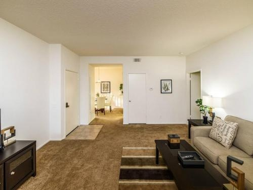 Londonderry Apartment #873933 by RedAwning, 科斯塔梅萨 — 照片 1