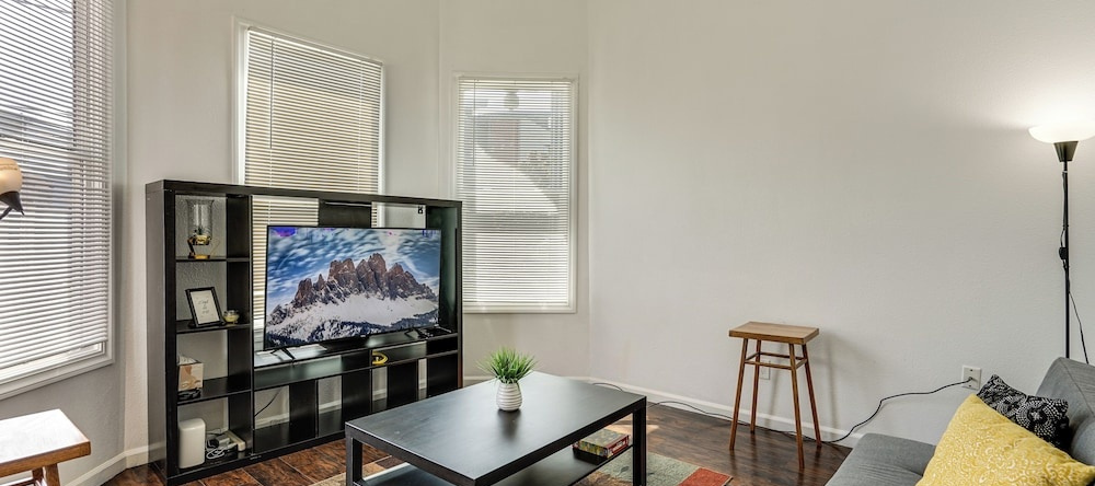Spacious & Central! Pet-friendly Emeryville Home, 奥克兰 — 照片 1