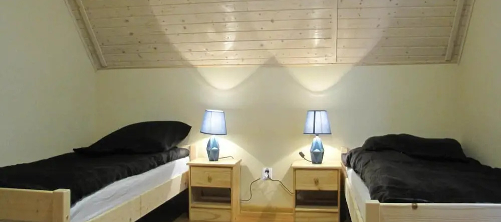 Holiday Home With A Terrace, Right On The Lake, Рын — фото 1