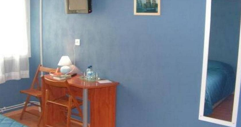 Logis Hôtel Au P'tit Quinquin, 勒瓦勒圣佩尔 — 照片 1