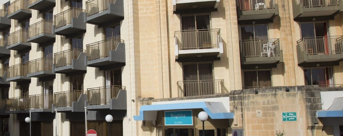 Blue Sea Bugibba Hotel & Apartments, Буджибба — фото 1