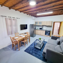 Mountains Retreat Rooms & Suites, Agios Theodoros — photo 2