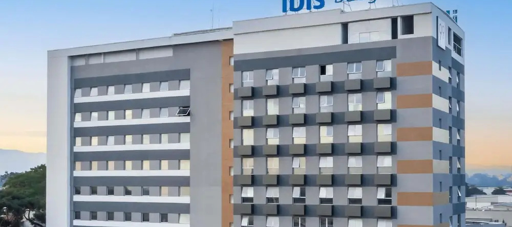 Ibis Budget Pindamonhangaba, Pindamonhangaba — photo 1