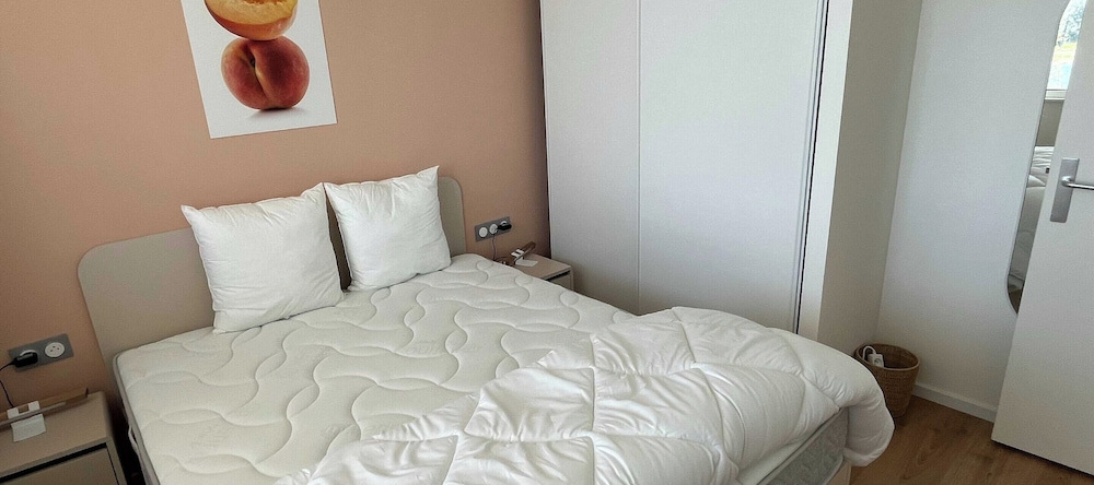 Comfort Appt In A Premium Residence- Sport/Cinema, Юнинг — фото 1