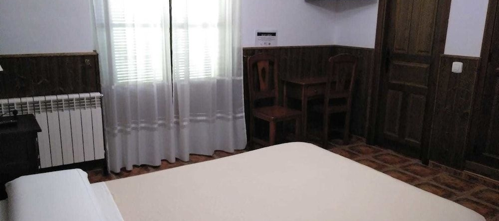 Casa Rural Peña Falcon, Torrejon El Rubio — photo 1
