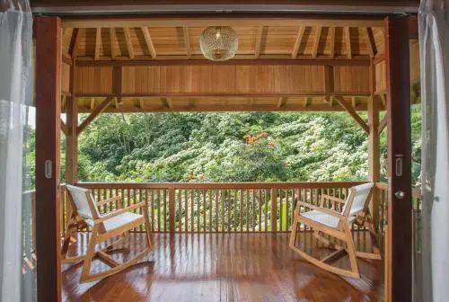 Giriwood Hotel & Villa, 苏卡萨达 — 照片 1