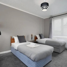 2-Bed Flat, Wishaw, Free Parking, Family-Friendly, Уишоу — фото 4