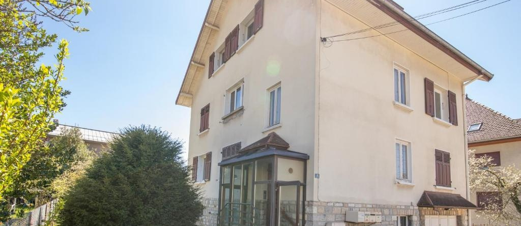 Pontarlier : superbe appartement, 蓬塔利耶 — 照片 1