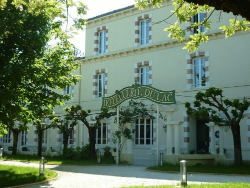 Hotellerie du Lac, 雷韦尔 — 照片 1