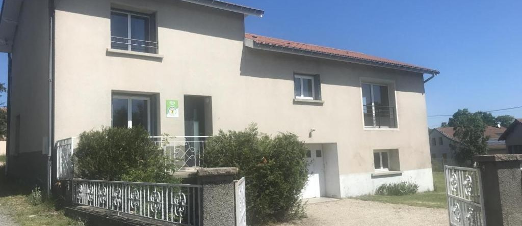 Gîte Saint-Just-Saint-Rambert, 5 pièces, 8 personnes - FR-1-496-195, 圣瑞斯特-圣朗贝尔 — 照片 1
