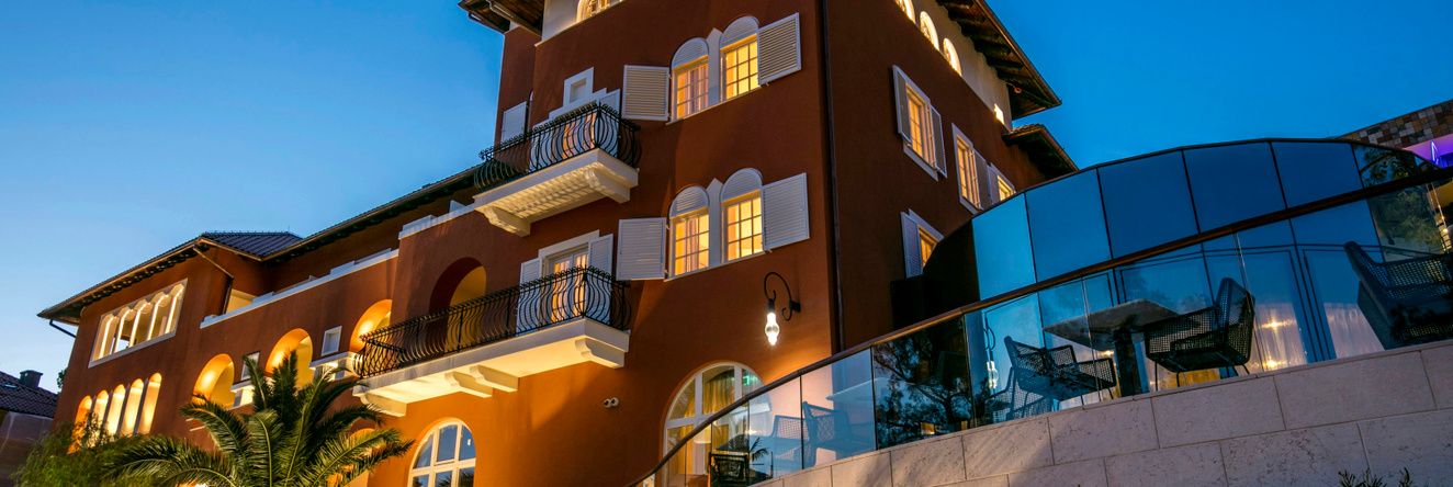 Boutique Hotel Alhambra, 马利洛希尼 — 照片 1