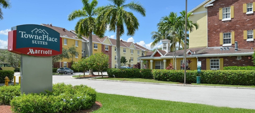 Candlewood Suites Miami Lakes An Ihg Hotel, Майами-Лейкс — фото 1