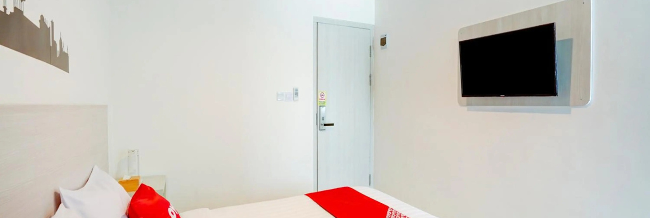 LG Hotel, Jember — photo 1