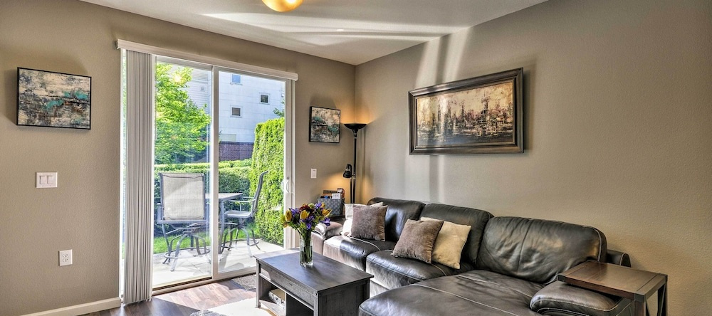 Modern Vancouver Townhome - Right on Main St!, 温哥华 — 照片 1