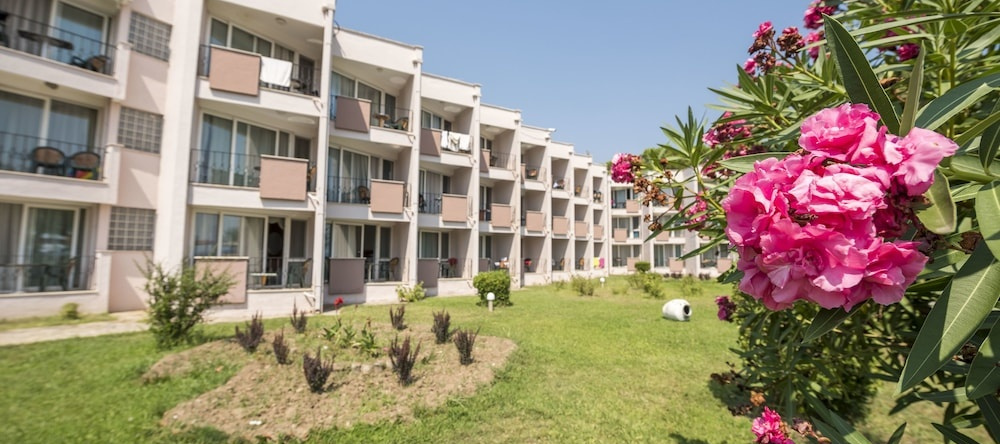 Ra Resort Otel, 埃德雷米特 — 照片 1