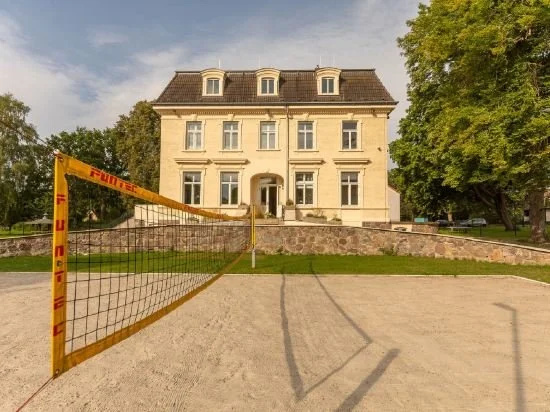 Familienhotel Schloss Leizen, Лайцен — фото 1